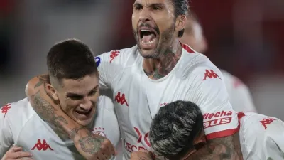 Fútbol: Huracán goleó a Guaraní en su estreno por la Copa Sudamericana