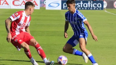 Fútbol: Godoy Cruz y Unión de Santa Fe empataron sin goles en Mendoza