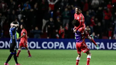 Argentinos Juniors lo dio vuelta ante Liverpool y avanzó en la Copa Libertadores
