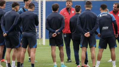 Tensión en la práctica de San Lorenzo: barras visitaron al plantel en medio de la crisis