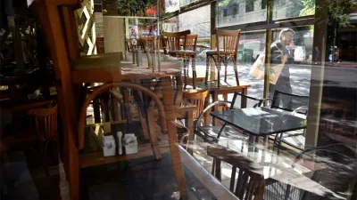 El Transporte, la Gastronomía, (bares, restaurantes, cantinas, “preparación de comida”) y Hotelería (incluyendo los hoteles-alojamiento) son considerados sectores “Críticos” y pueden acceder al Repro II.