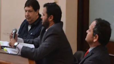 Escobar Gaviria junto a sus abogados