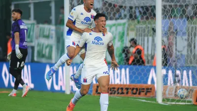 Tigre derrotó sobre el final a Banfield con un penal que despertó polémica