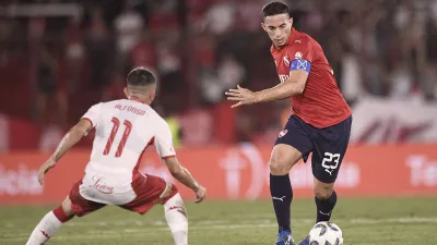 A pesar de la ventaja numérica, Independiente apenas empató sin goles con Huracán