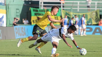 Defensa y Justicia goleó a Platense y conoció el triunfo en la Copa de la Liga Profesional