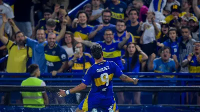 Boca le ganó a Central en una Bombonera caliente y llegó a la cima de su grupo