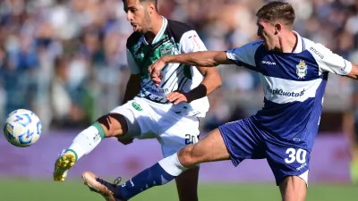 Gimnasia venció a San Martín de San Juan y festejó por primera vez con Diego Flores