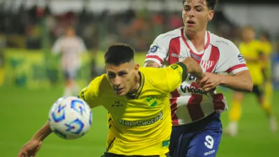 Unión empató con Defensa y Justicia en la despedida del "Kily" González