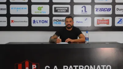Héctor Canteros firmó su contrato y este martes comenzará a entrenar en Patronato