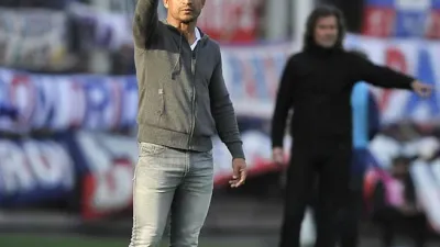 Boca ratificó al “Negro” Hugo Ibarra como director técnico hasta fin de año