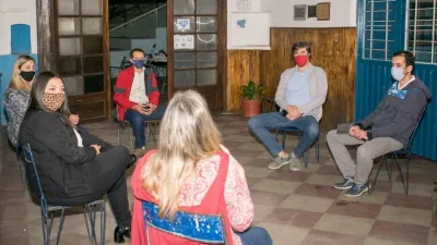 Giano con dirigentes del Club Ferrocarril de Concordia