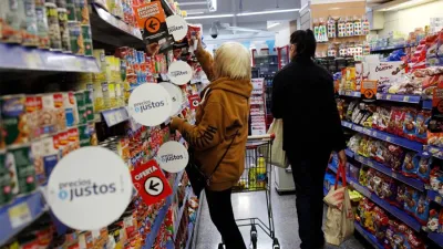 Con desabastecimiento y rechazo a extender el acuerdo, la mayoría de las grandes empresas resiste el programa Precios Justos.