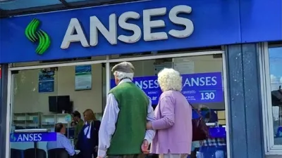 El Gobierno elude al debate en el Congreso. Los jubilados son la más importante variable de ajuste de reducción del gasto público en el gobierno de Milei