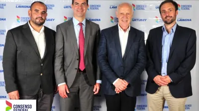 Juan Manuel Rossi y Lisandro Gamarra junto a Roberto Lavagna y Juan Manuel Urtubey