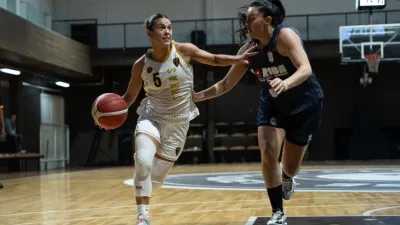 Básquet: la entrerriana Camila Suárez volvió a lucirse, pero a Obras no le alcanzó