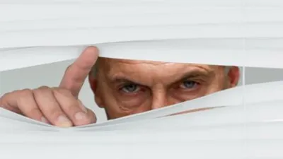 Denunciaron que Mauricio Macri mandaba a espiar a políticos, periodistas, empresarios y que llevaba fichas de esas actividades ilegales en la propia AFI.
