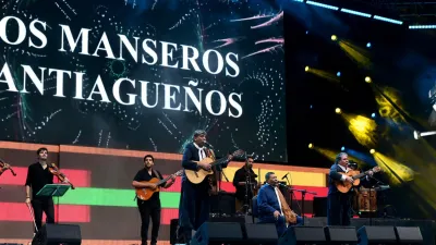 Los Manseros Santiagueños, en el escenario de Cosquín 2025. Foto: La Voz