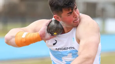 Nazareno Sasia volvió a establecer un nuevo récord U23 en lanzamiento de bala