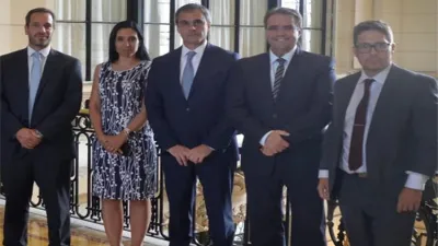 Imagen de archivo. De izquierda a derecha, Hernán Viri (juez de Gualeguaychú), Analía Ramponi (jueza de Concordia), Guillermo Michel (director General de Aduanas), Pablo Andrés Seró (juez de Concepción del Uruguay) y Federico Martín (juez de Victoria).