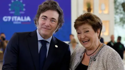 El Presidente Javier Milei con Kristalina Georgieva durante la cumbre del G7 en Italia.