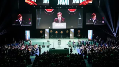 Milei se presentó este domingo en el acto de Vox en Madrid.