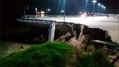 muelle desmoronado Rosario