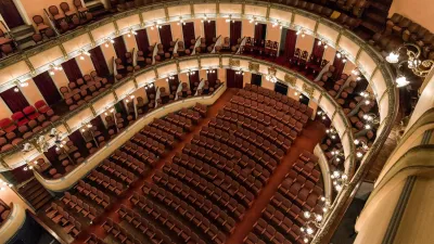 El Teatro Municipal 3 de Febrero cumple 112 años 