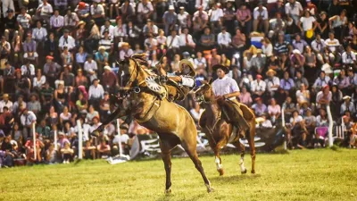 Festival Nacional de Jineteada y Folclore 