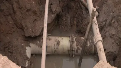Este martes continuarán el arreglo del caño de agua en Galán y Montiel