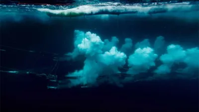 Imágenes tomadas por Greenpeace durante una &quot;exploración sísmica&quot; en aguas cercanas a Groenlandia.