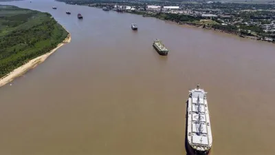 El gobierno nacional prepara una nueva “retención” al agro por medio de la intervención de la Hidrovía.