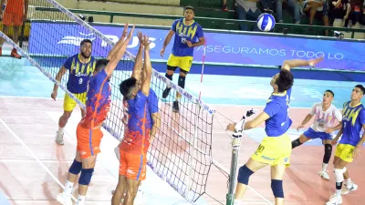 Paracao reaccionó dos veces y festejó ante el anfitrión en el inicio del segundo Tour