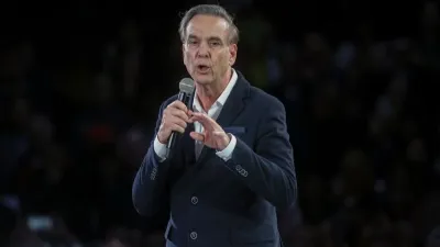 Pichetto cuestionó las visiones de país que “atrasan 70 años”