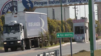 En los últimos días el Parque Industrial de Gualeguaychú comenzó con una ola de despidos que golpea duro en los hogares de la comunidad.