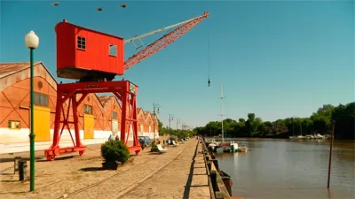 Imagen panorámica de la zona portuaria de la ciudad.