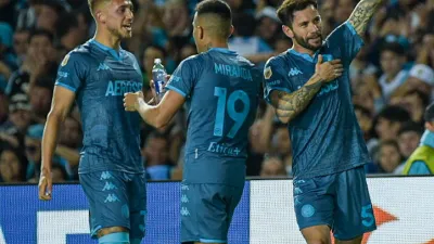 Racing derrotó a Atlético Tucumán, se prendió en la lucha y accedió a la Libertadores