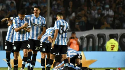 Racing derrotó a Lanús en Avellaneda y lo dejó sin invicto