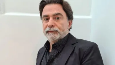 Reynaldo Sietecase disertará hoy a las 20 horas en el octavo piso del Howard Johnson Mayorazgo de Paraná en el marco del ciclo de Charlas Periodísticas que organiza ANÁLISIS y Canal 9 Litoral.