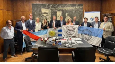 La SRA, distrito Entre Ríos, se reunió con el ministro de Agricultura del Uruguay y destacados referentes rurales del vecino país.