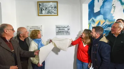 La dirigencia política de Victoria y de la provincia se encontró para realizar un homenaje a Juan Carlos Stratta.