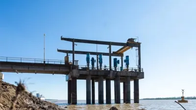 Personal municipal trabaja para reparar la falla. Estiman que el suministro se estaría normalizando en el transcurso del día. Ante esta situación, apelan a la ciudadanía para que haga un uso responsable y medido del recurso.