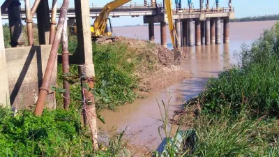 Toma de agua en Paraná.
