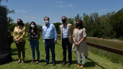 El gobernador Gustavo Bordet y el secretario de Control y Monitoreo Ambiental de la cartera, Sergio Federovisky; junto a autoridades provinciales de Santa Fe y Entre Ríos, inauguraron las torres de monitoreo de incendios que forman parte de la Red de Faros de Conservación.