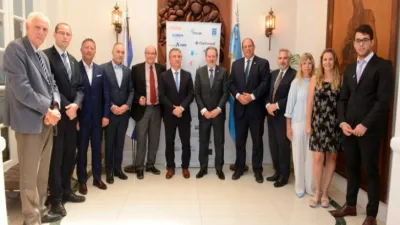 Urribarri junto a miembros de la CCAI