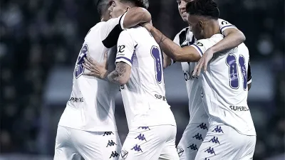 Vélez sorprendió a Rosario Central en la antesala del arribo de Carlos Tevez