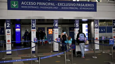 La Justicia ordenó al gobierno que coordine el regreso de dos argentinos varados en EEUU