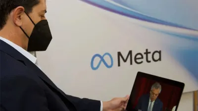 El ministro del Interior argentino. Eduardo de Pedro, visitó España para participar de la feria más importante del mundo en materia de comunicaciones móviles.