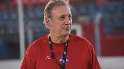 Patronato oficializó la llegada de Walter Perazzo, su nuevo DT