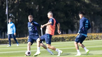 En Ezeiza, Argentina volvió a entrenar pensando en Bolivia y con Messi como incógnita