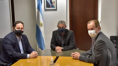 Bordet avanzó con el ministro Ferraresi en nuevos planes de viviendas